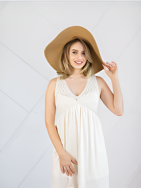 Straw Hat – GoldenGaze Wide-Brim Elegance
