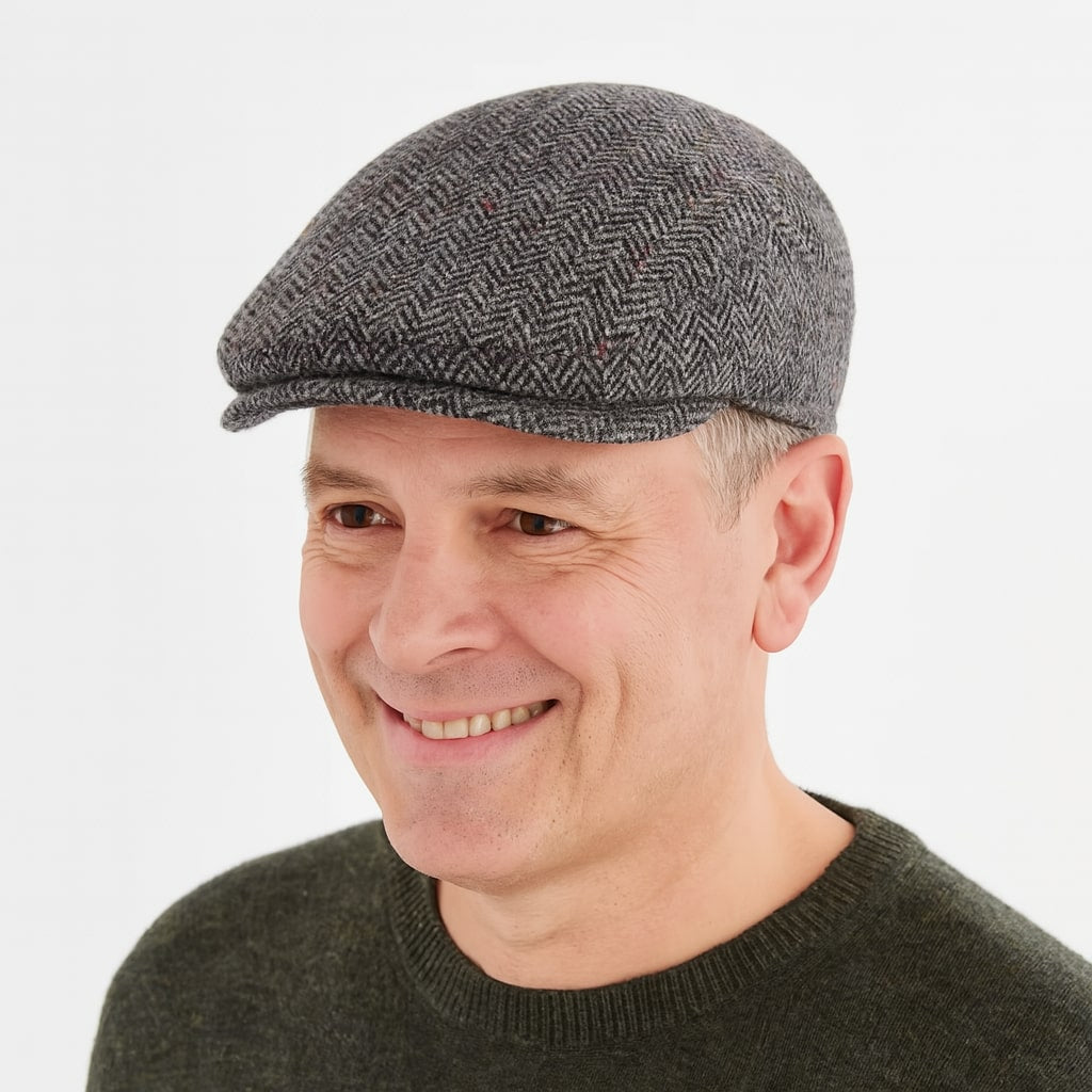 Flat Cap – Wool Herringbone With Timeless Silhouette