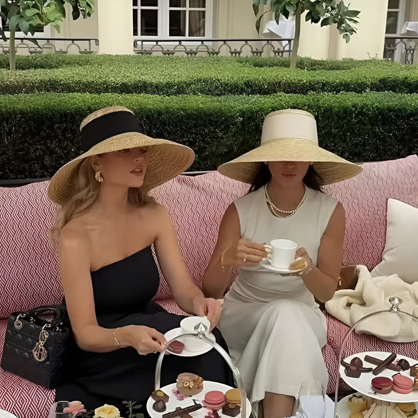 Straw Hat – Statement Wide Brim Style