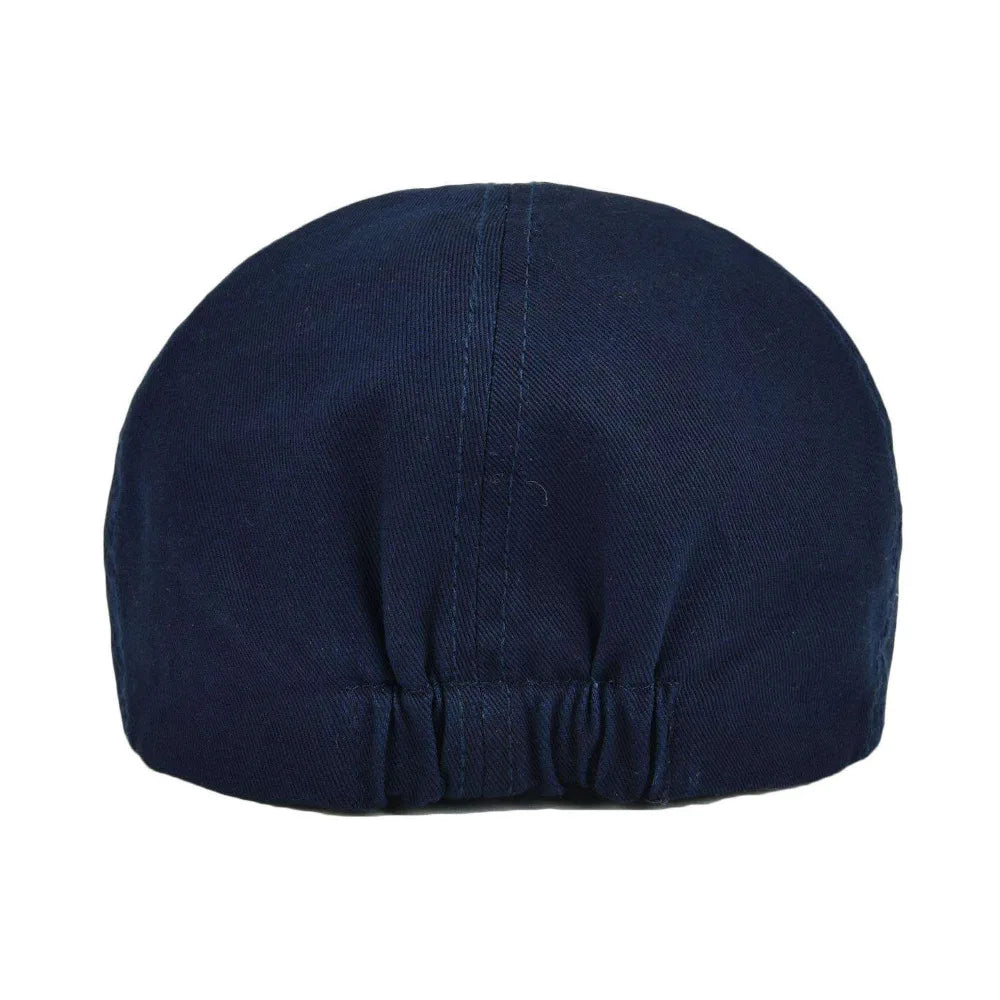 Flat Cap – Timeless Design with Minimal Stitch Detail